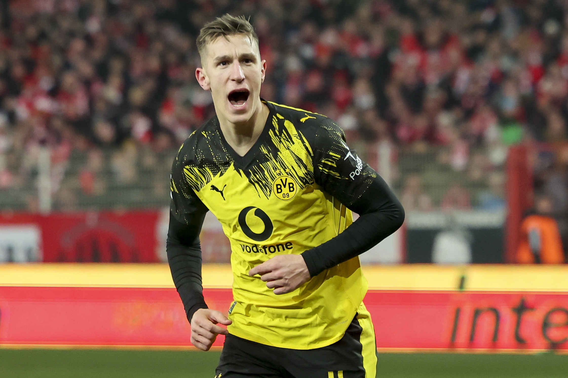 一边升空一边俯冲！卡里克上任9轮豪取22分，热刺9轮拿3分